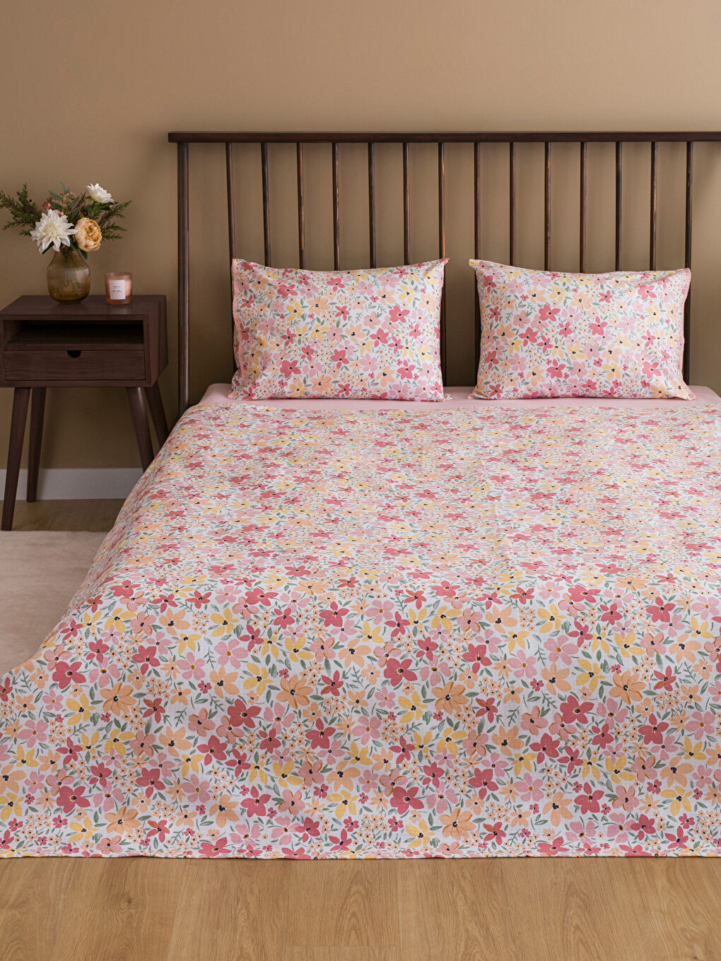 Karışık Çiçek Desenli Çift Kişilik Pike Seti
