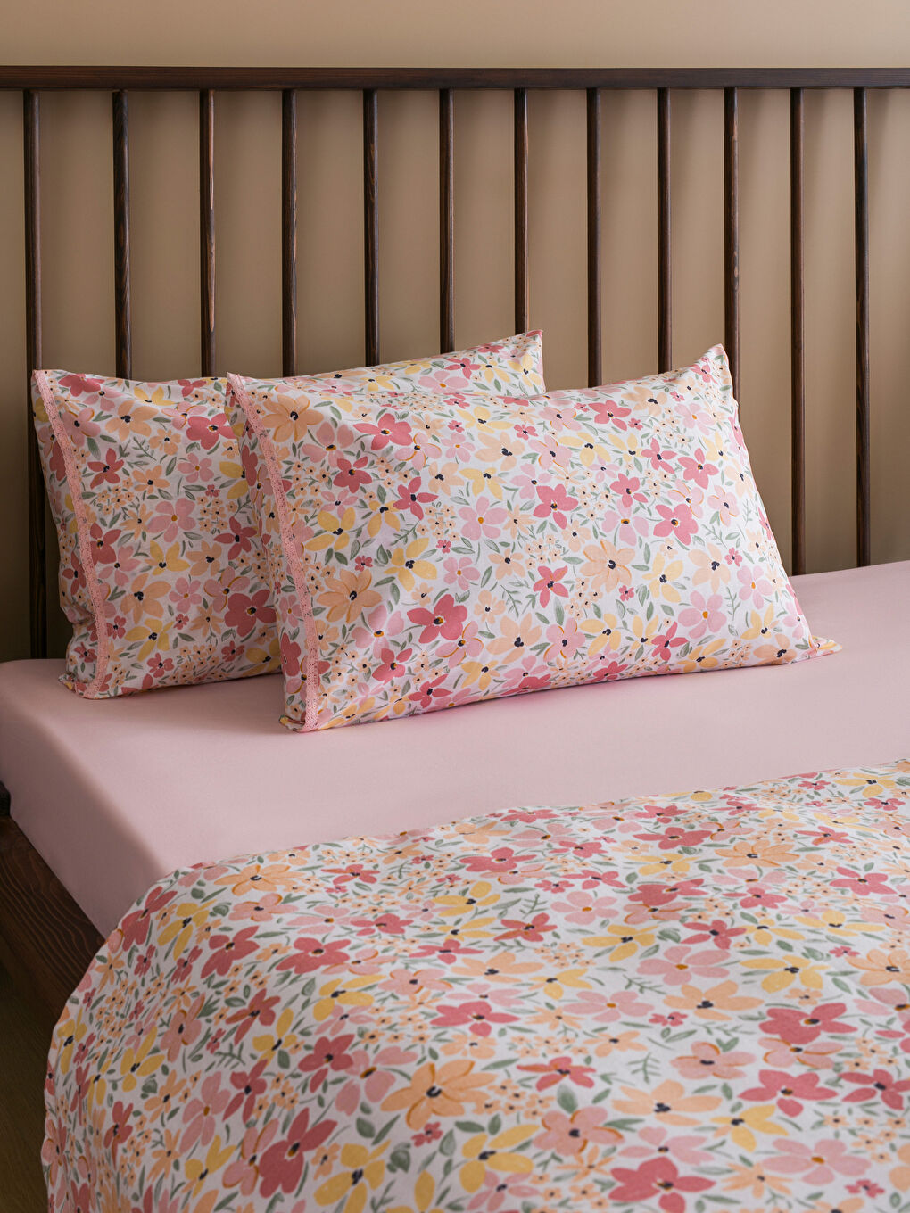 Karışık Çiçek Desenli Çift Kişilik Pike Seti-2