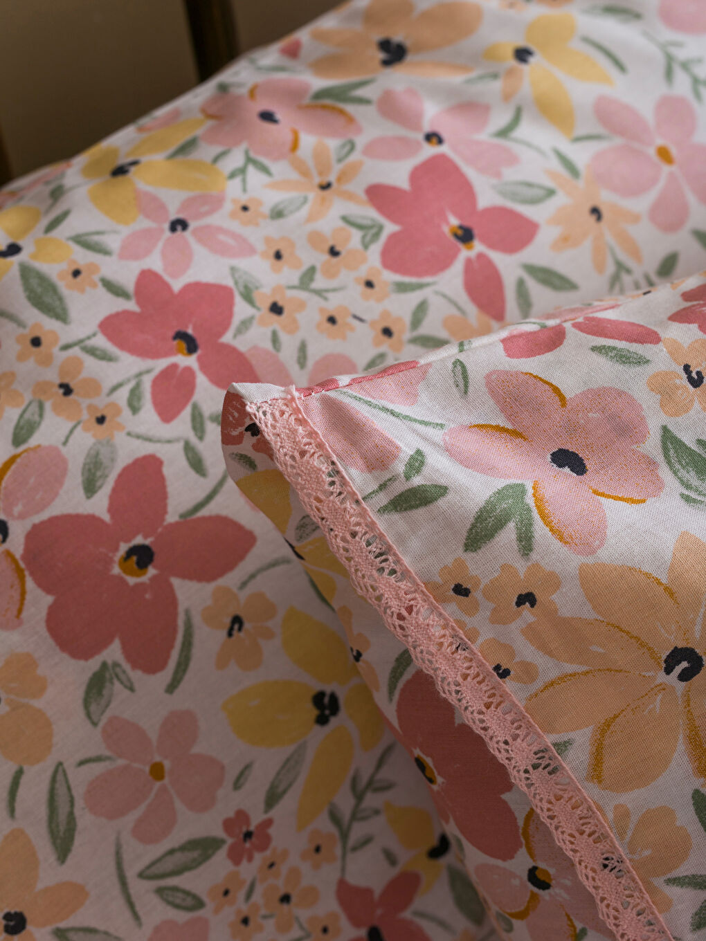 Karışık Çiçek Desenli Çift Kişilik Pike Seti-3