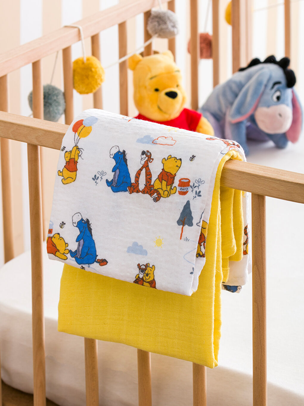 LCW HOME Karışık Baskılı Winnie The Pooh Baskılı Bebek Müslin Örtü 85x85 Cm - 1