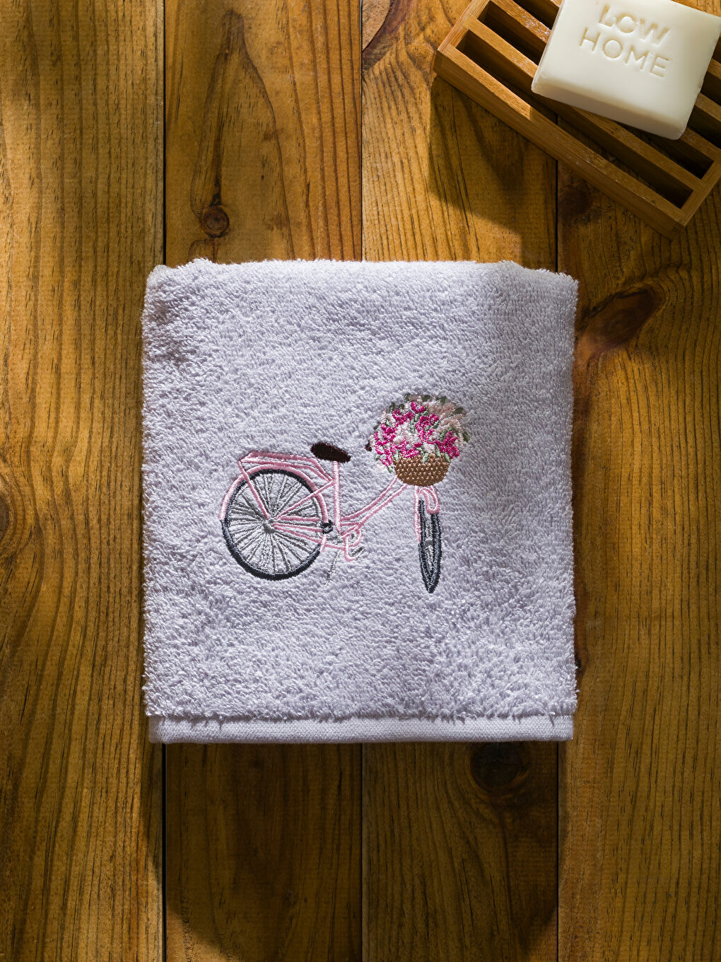 Lila Nakışlı Yüz Havlusu 50x80 cm-2