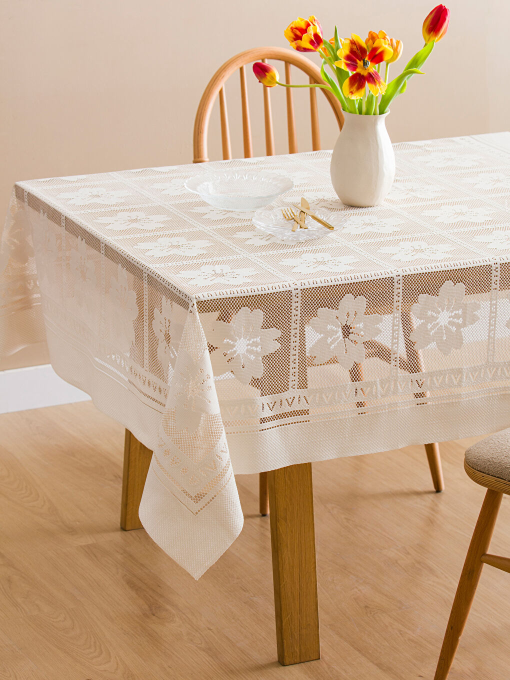 Lace Detailed Table Cloth 150x150 Cm -S4JG41Z8-FEF