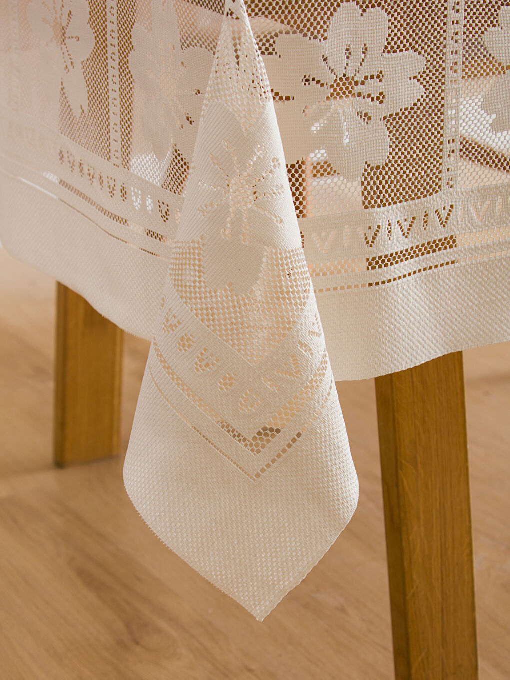 Lace Detailed Table Cloth 150x150 Cm -S4JG41Z8-FEF