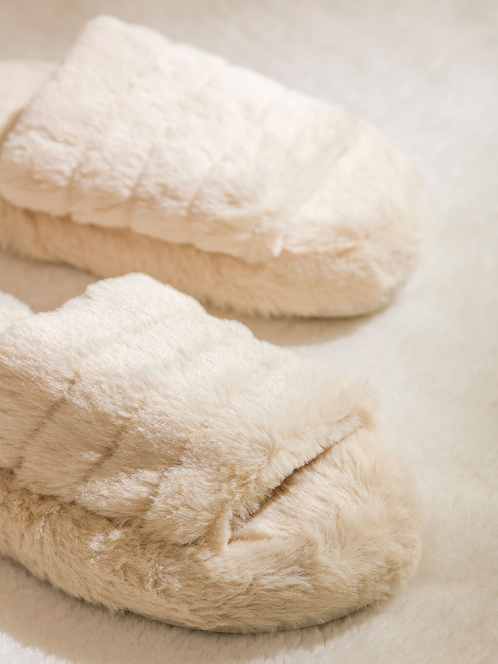 Plain Plush Women's Home Slippers-2