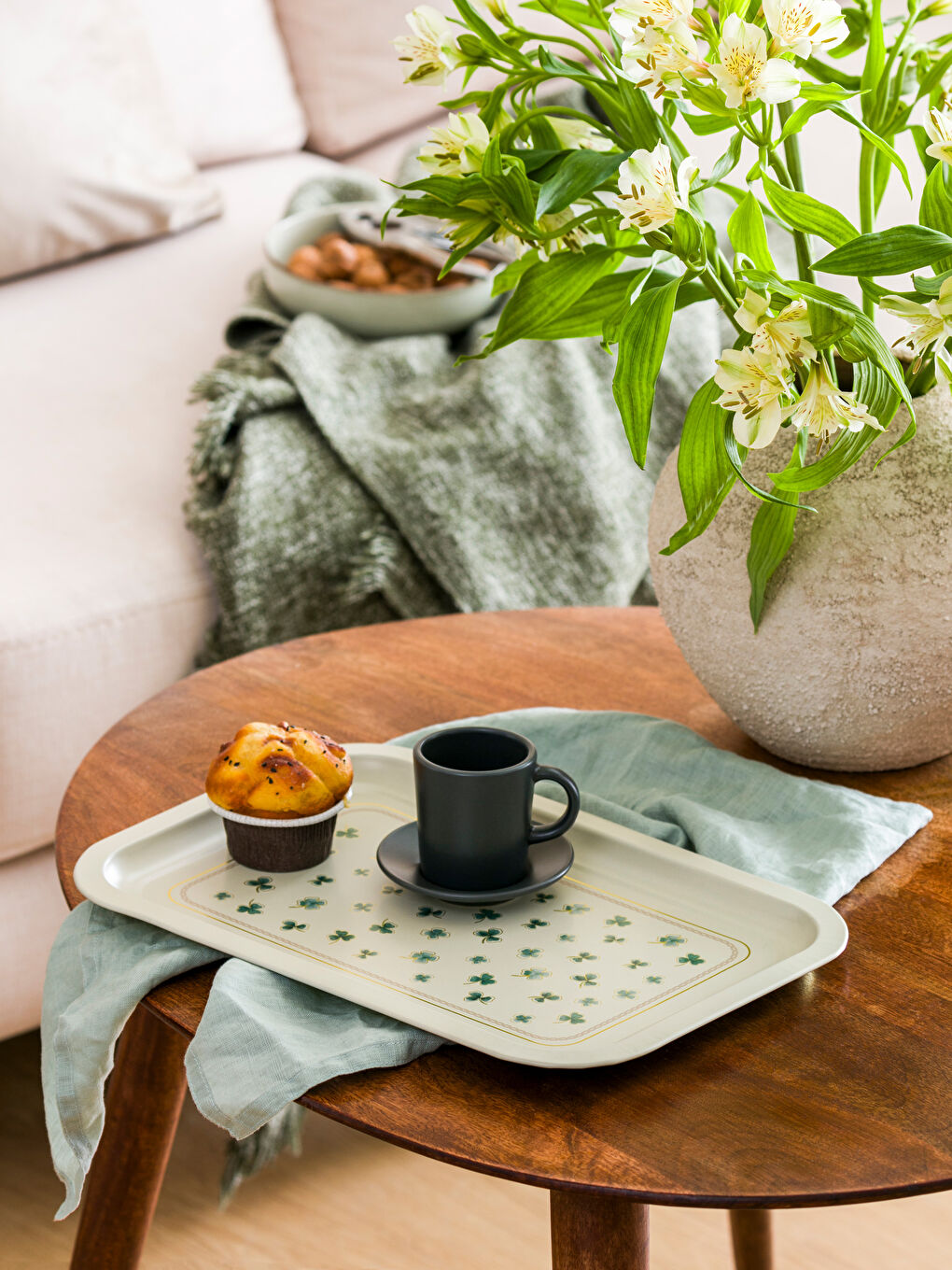 Yeşil Çiçek Baskılı Metal Tepsi 34 cm