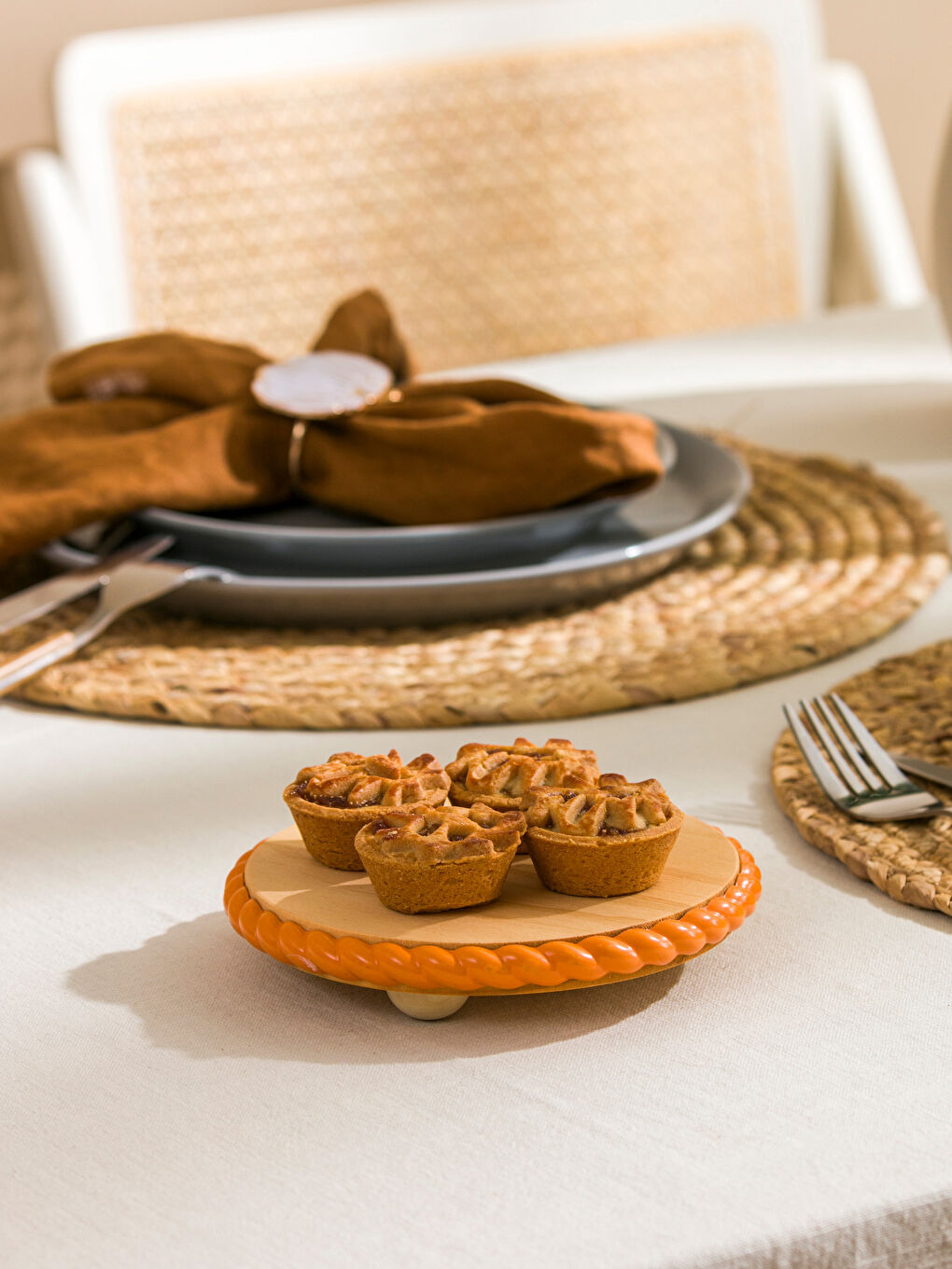 Kahverengi Ahşap Sunum Tahtası 15 cm