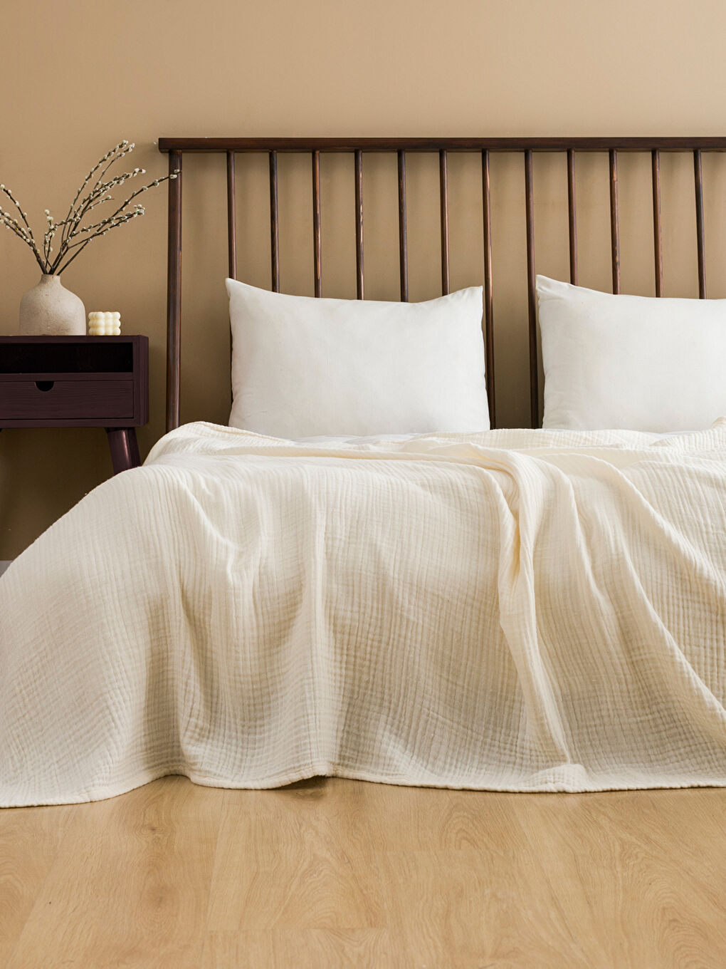 Bej Püsküllü Tek Kişilik Yatak Örtüsü 165x185 cm