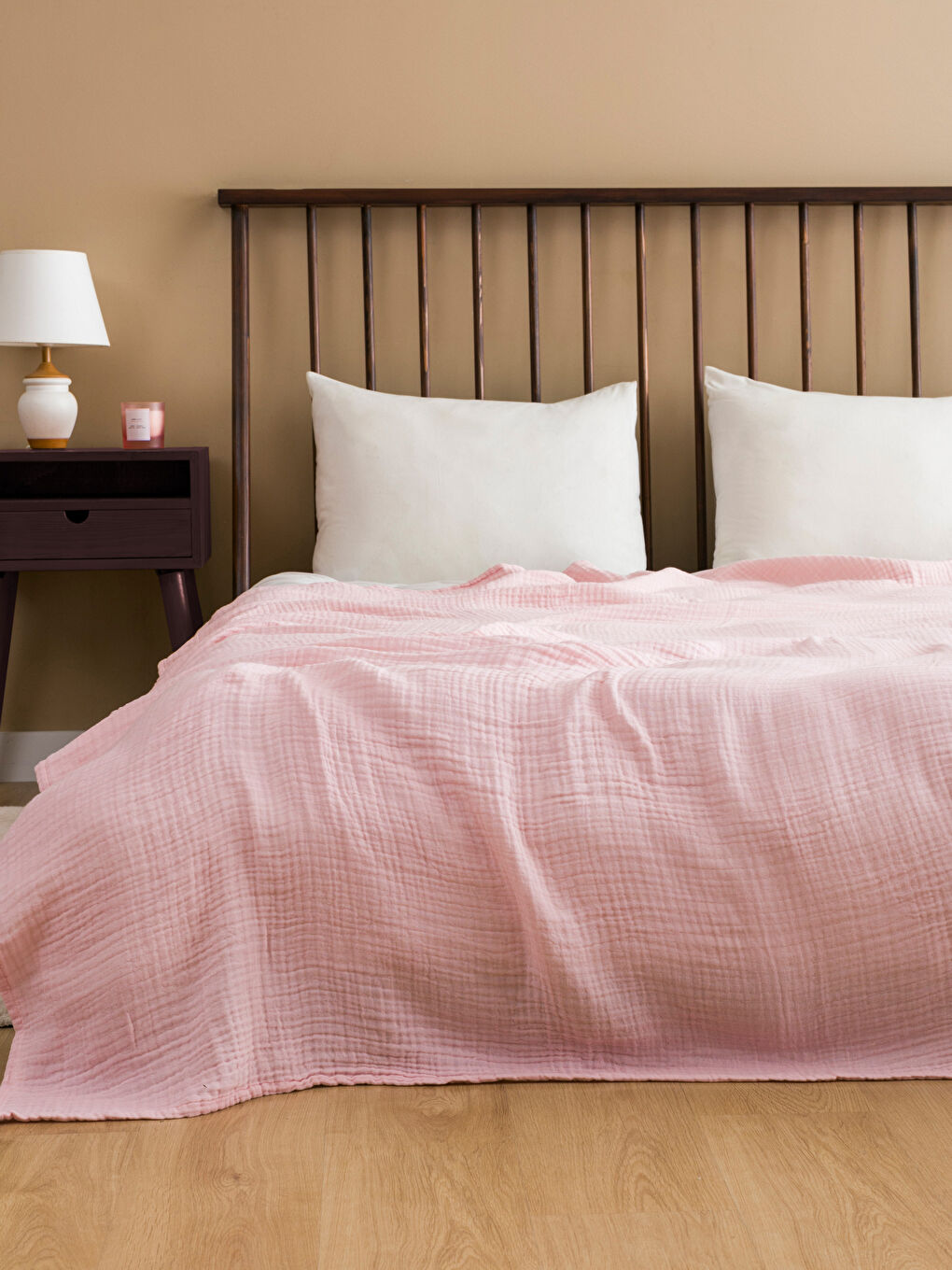 Pembe Püsküllü Tek Kişilik Yatak Örtüsü 165x185 cm