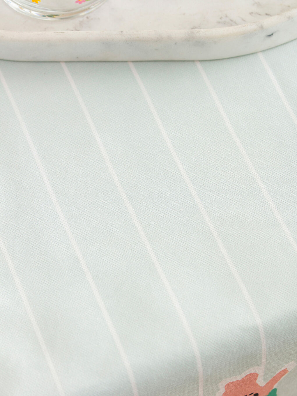 مفرش سفرة بنقشة زهور 45x150 سم-3