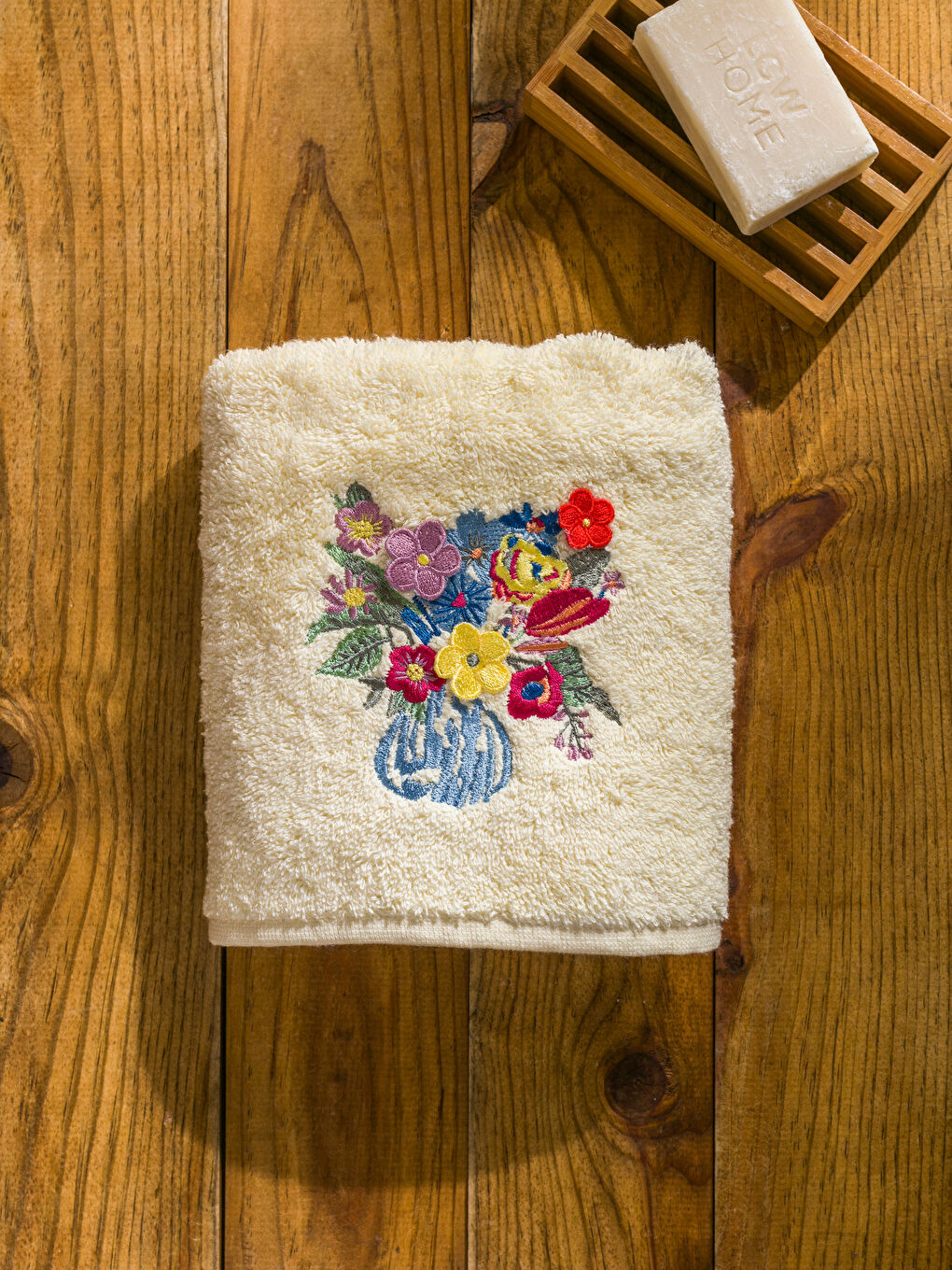 LCW HOME Floral Embroidered Hand Towel 50x80 cm -S4L426Z8-VZM