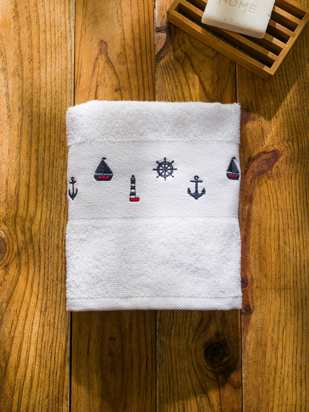 Beyaz Pamuklu Nakışlı Yüz Havlusu 50x80 cm-2