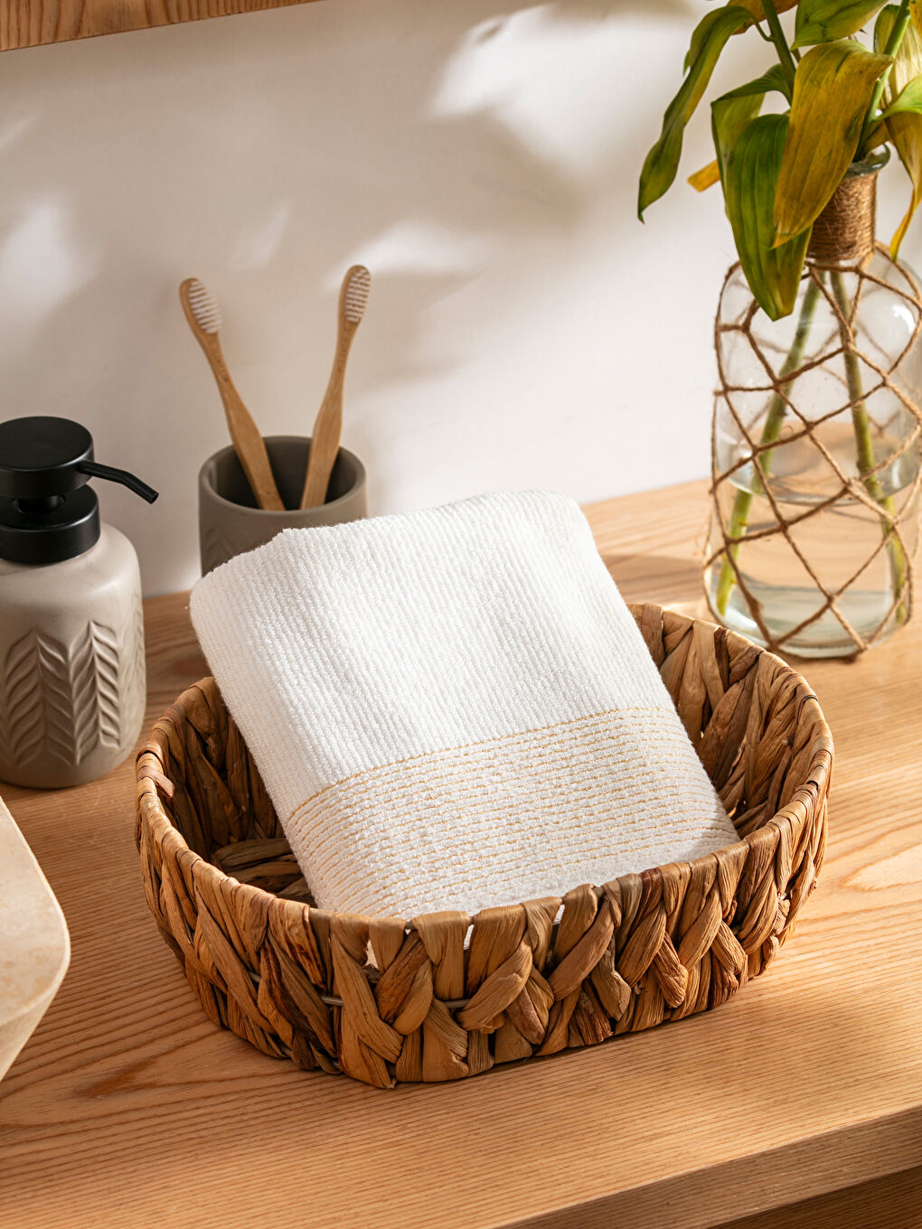 فوطه وجه مخططه 50x80 سم-1