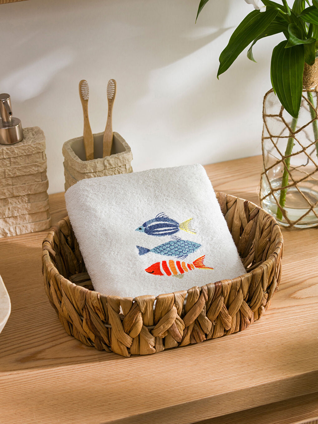 Cotton Embroidered Face Towel 50x80 cm