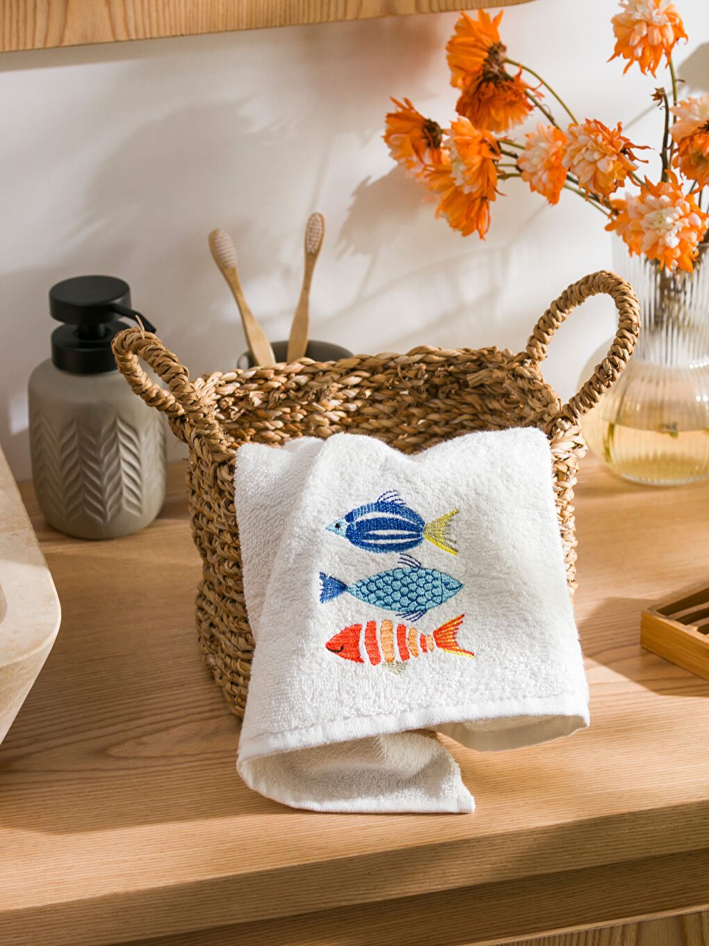 Cotton Embroidered Face Towel 50x80 cm-1