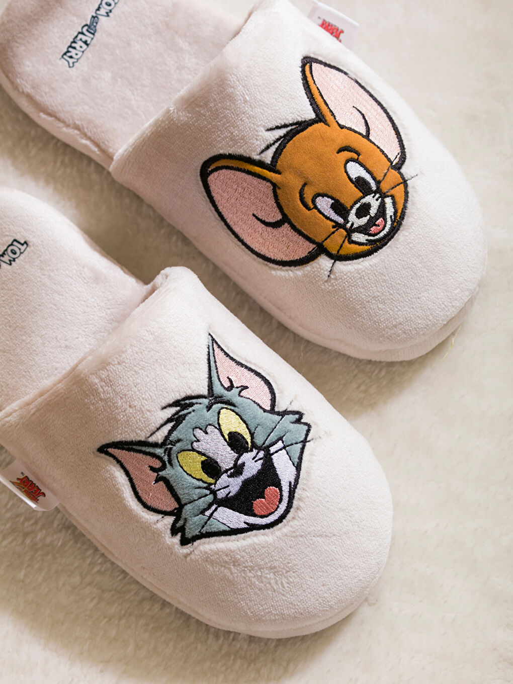 LCW HOME Tom and Jerry Printed Plush Women's Home Slippers -S4M619Z8-LRA