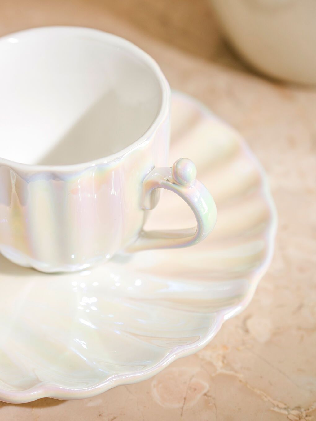 Beyaz Deniz Kabuğu Figürlü 2 Kişilik Porselen Kahve Fincan Takımı 90 ml-2