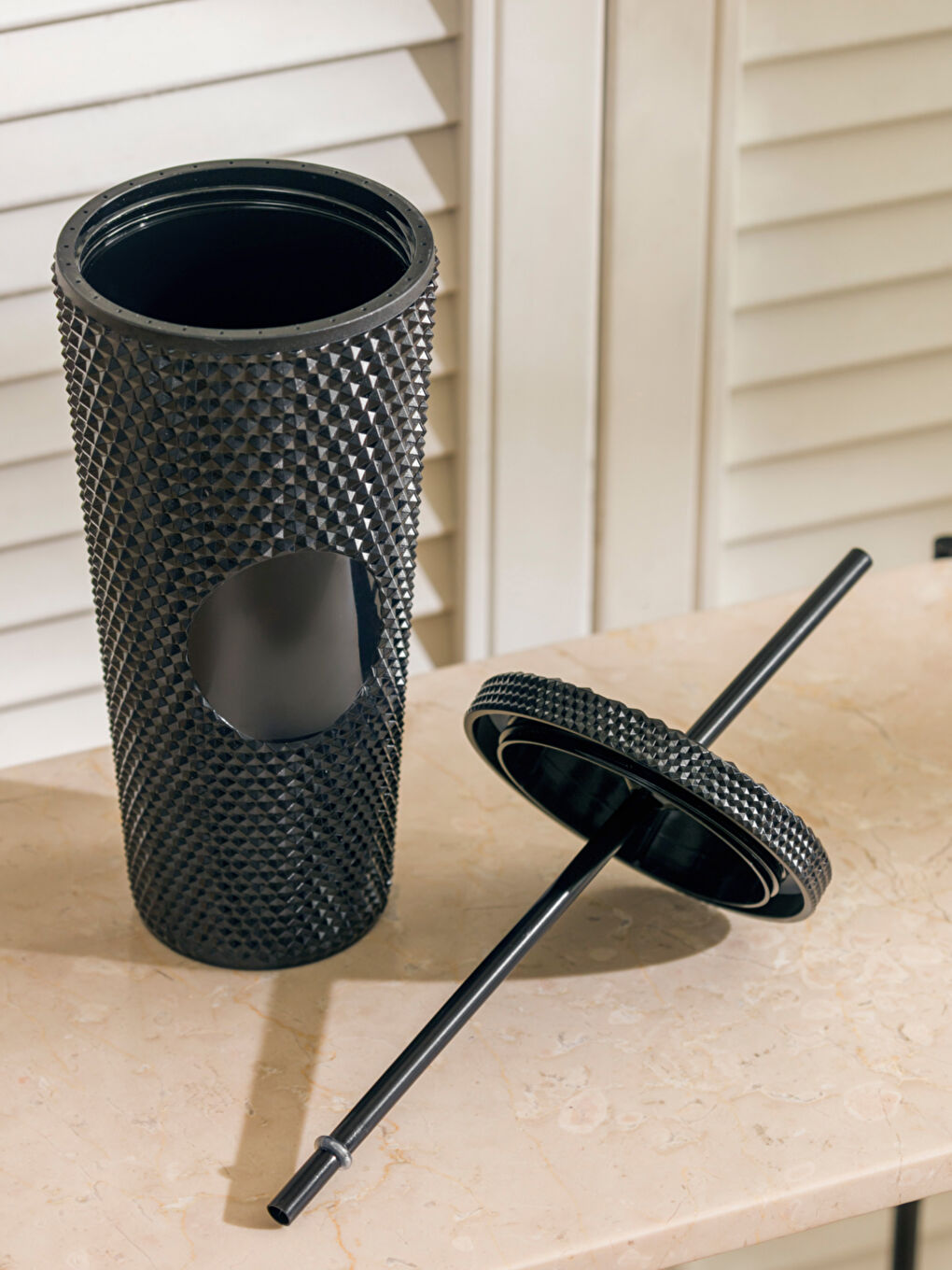 Siyah Baskılı Pipetli Bardak-2