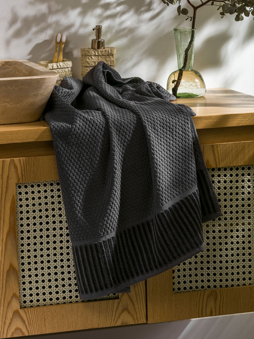 Embroidered Bath Towel 70x140 cm -S5BG50Z8-VYV