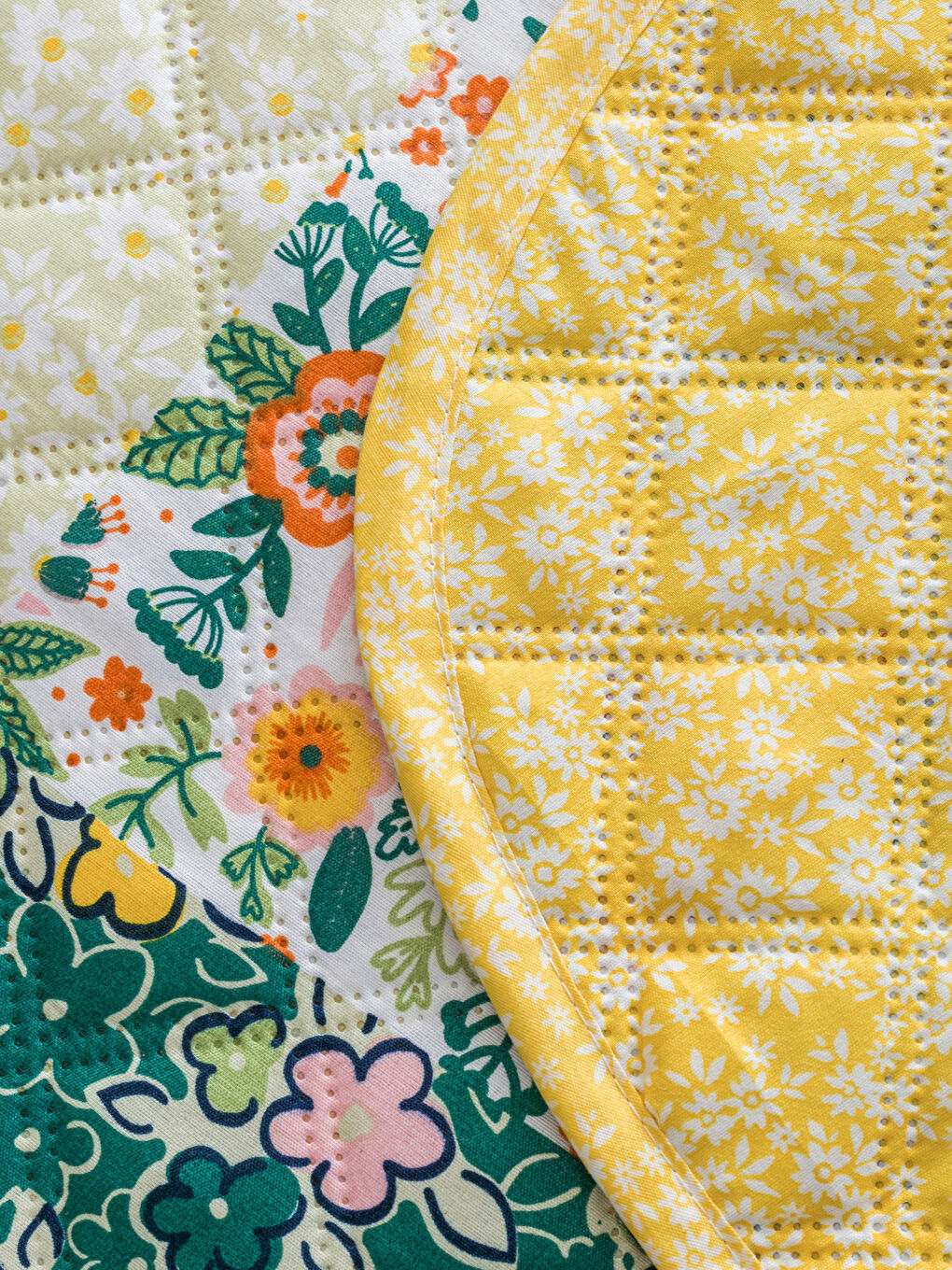 Floral Patterned Double Bedspread 200x220 cm-3