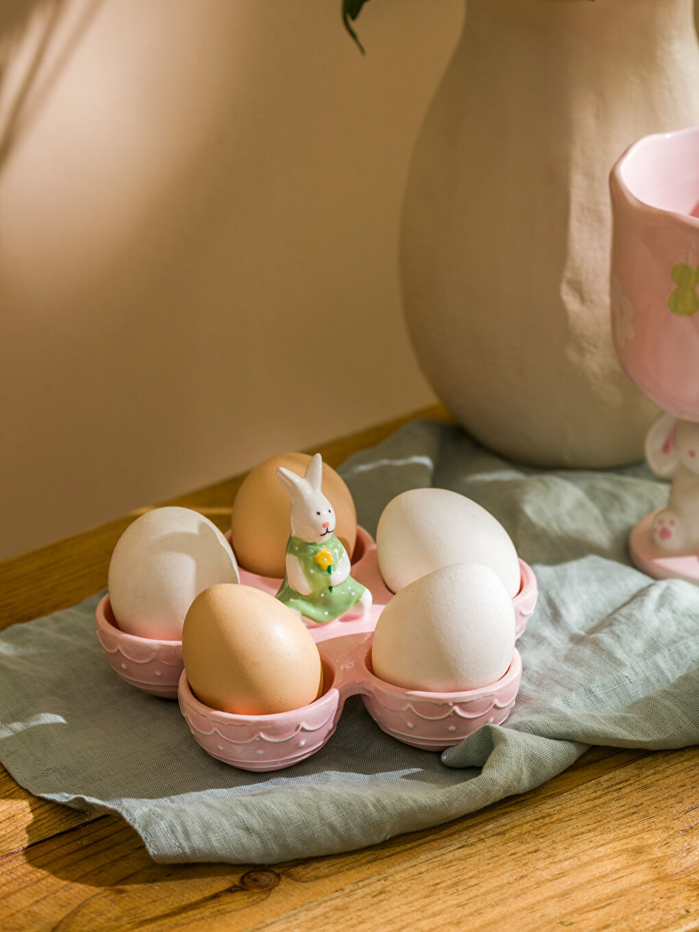 Egg Cup with Rabbit Figure -S5CH26Z8-F9C