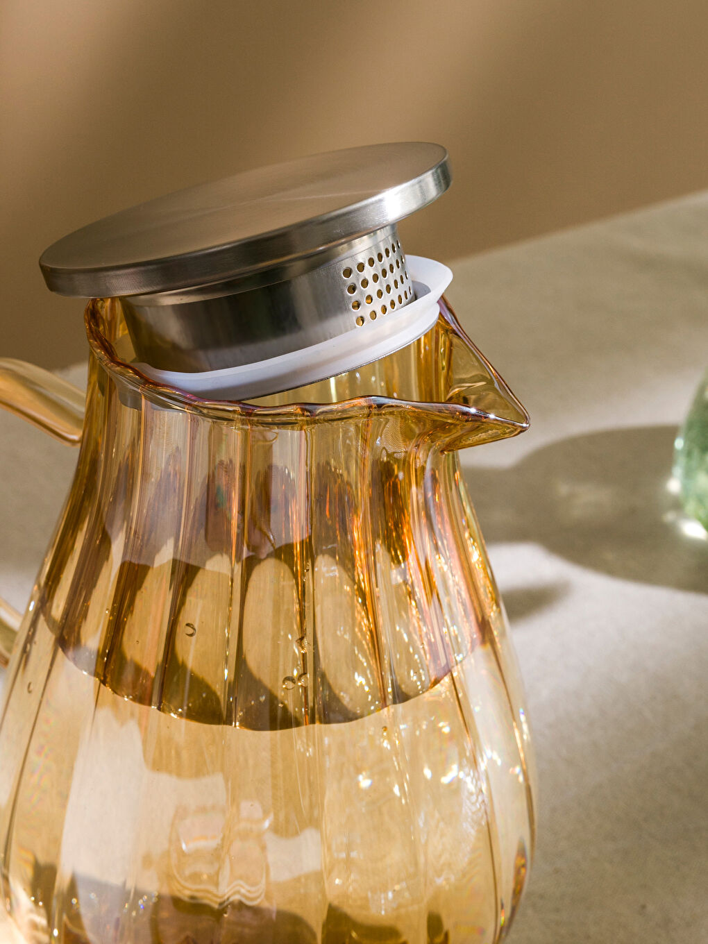 Renksiz Kapaklı Cam Sürahi 1800 ml-2