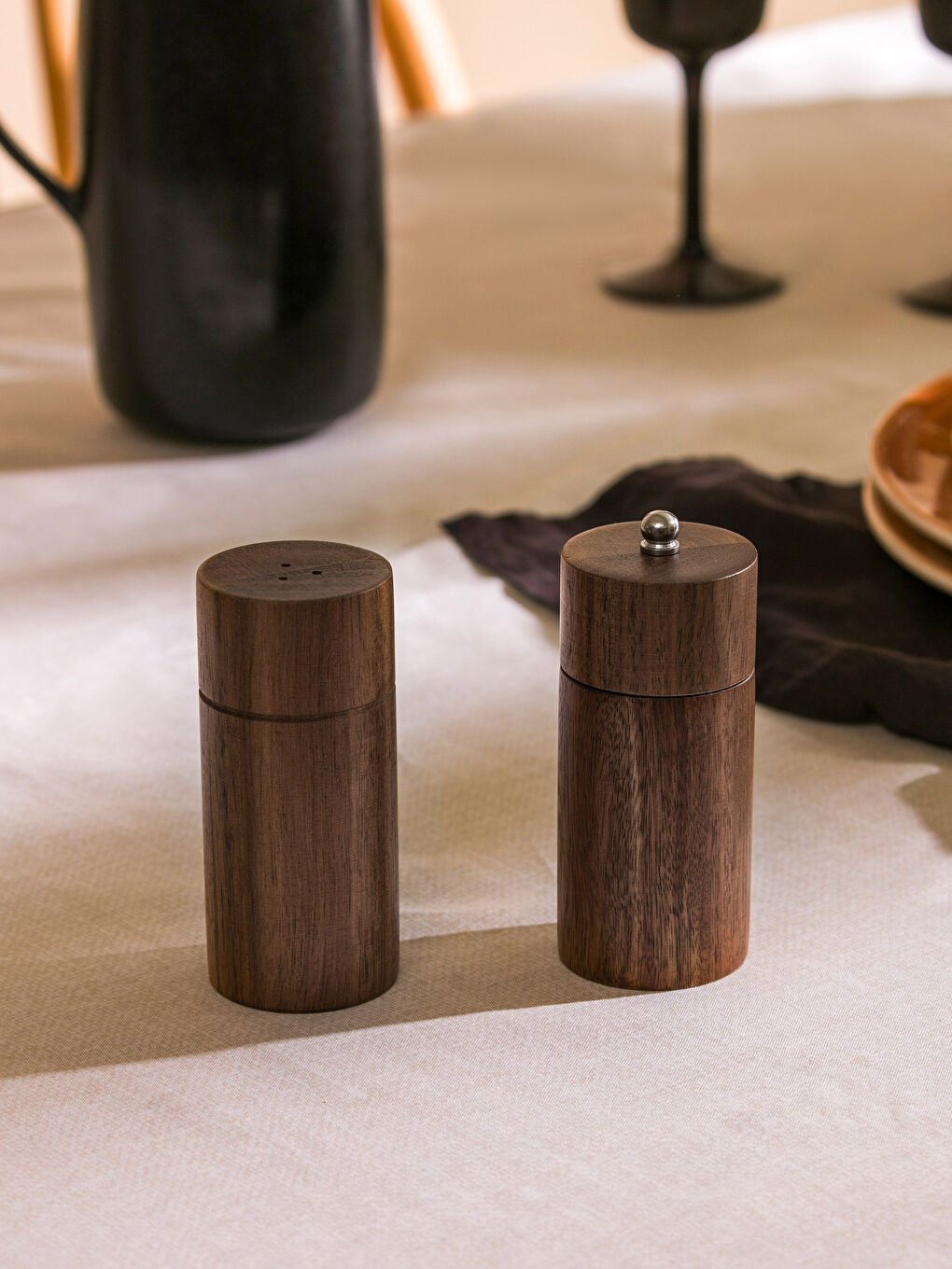Kahverengi Ahşap Tuzluk ve Biberlik Seti