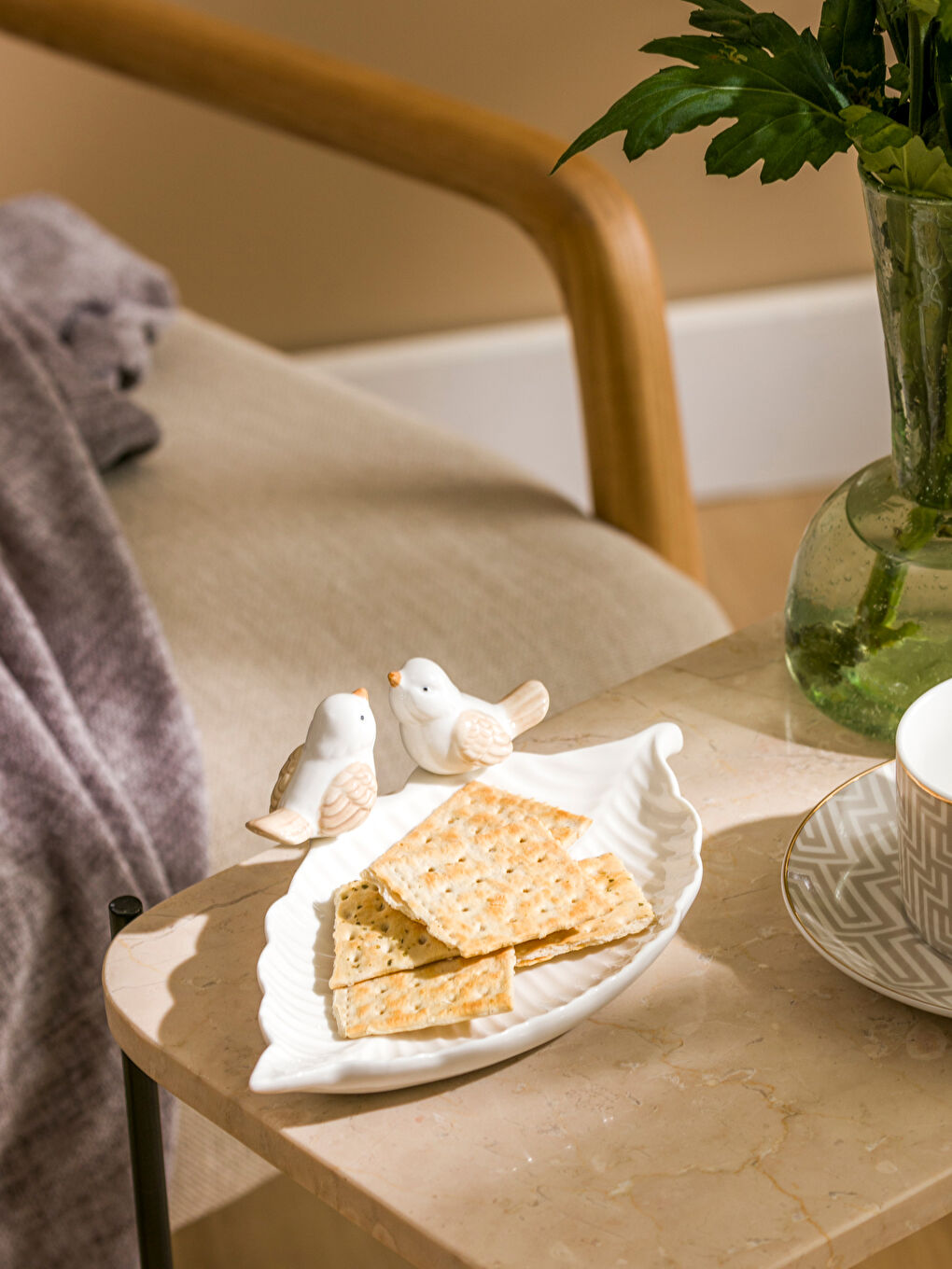 Ekru Porselen Dekoratif Tabak 21 cm