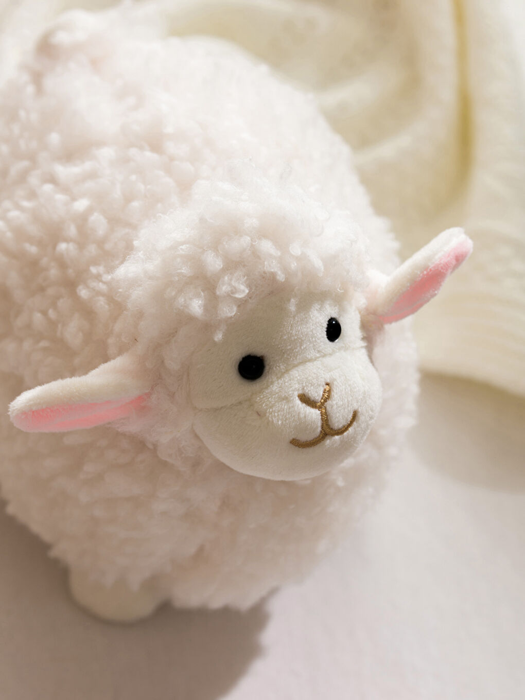 LCW HOME Ekru Koyun Figürlü Dolgulu Pelüş Bebek Kırlent 23 Cm - 2