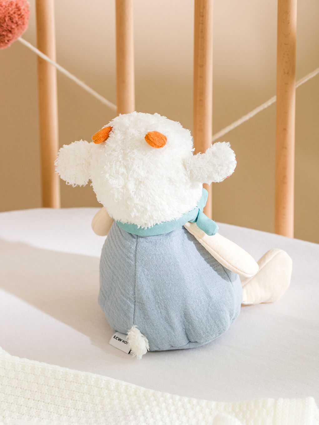 LCW HOME Karışık Kuzu Figürlü Pelüş Bebek Kırlent 27 Cm - 1