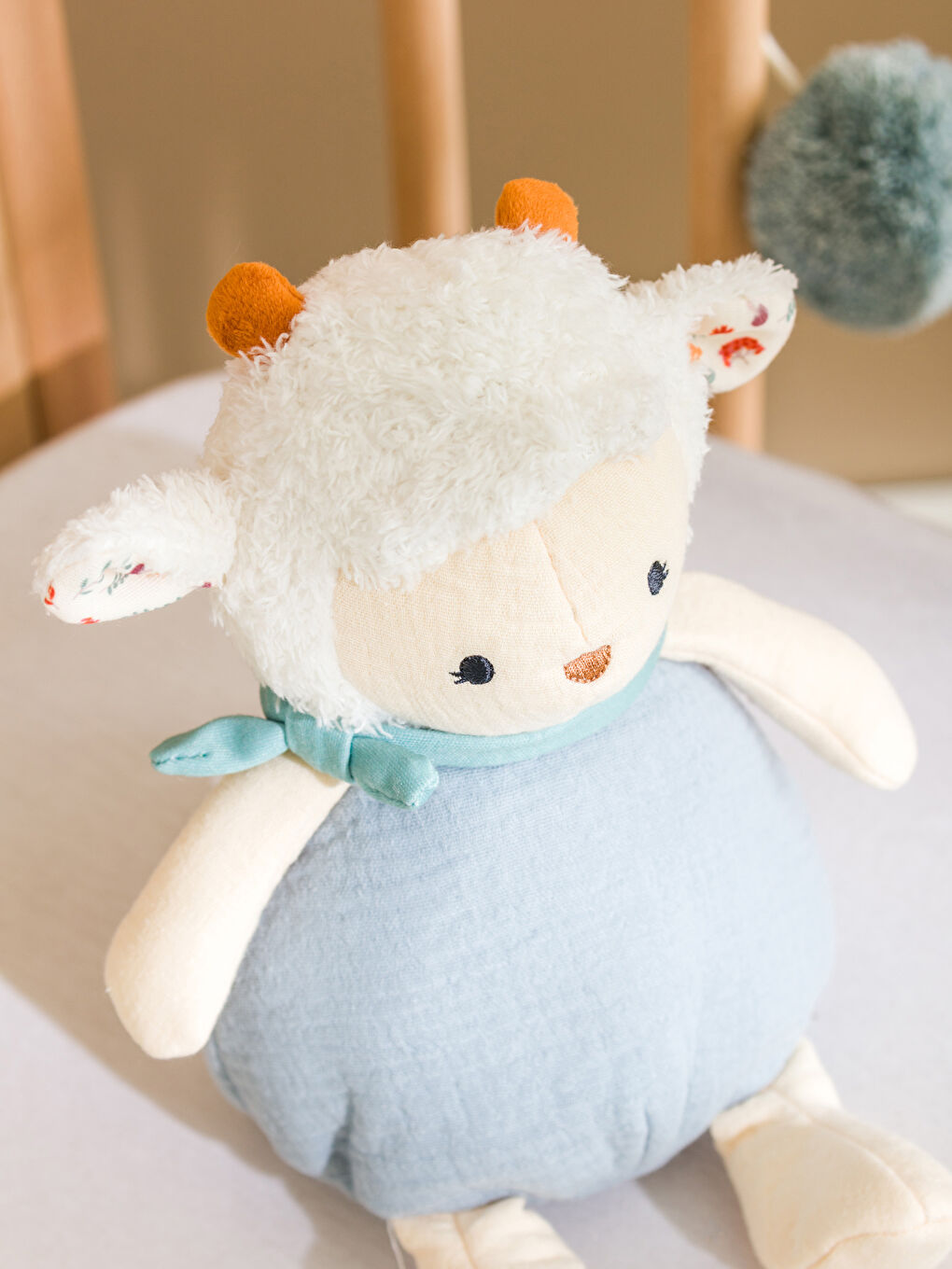 LCW HOME Karışık Kuzu Figürlü Pelüş Bebek Kırlent 27 Cm - 2
