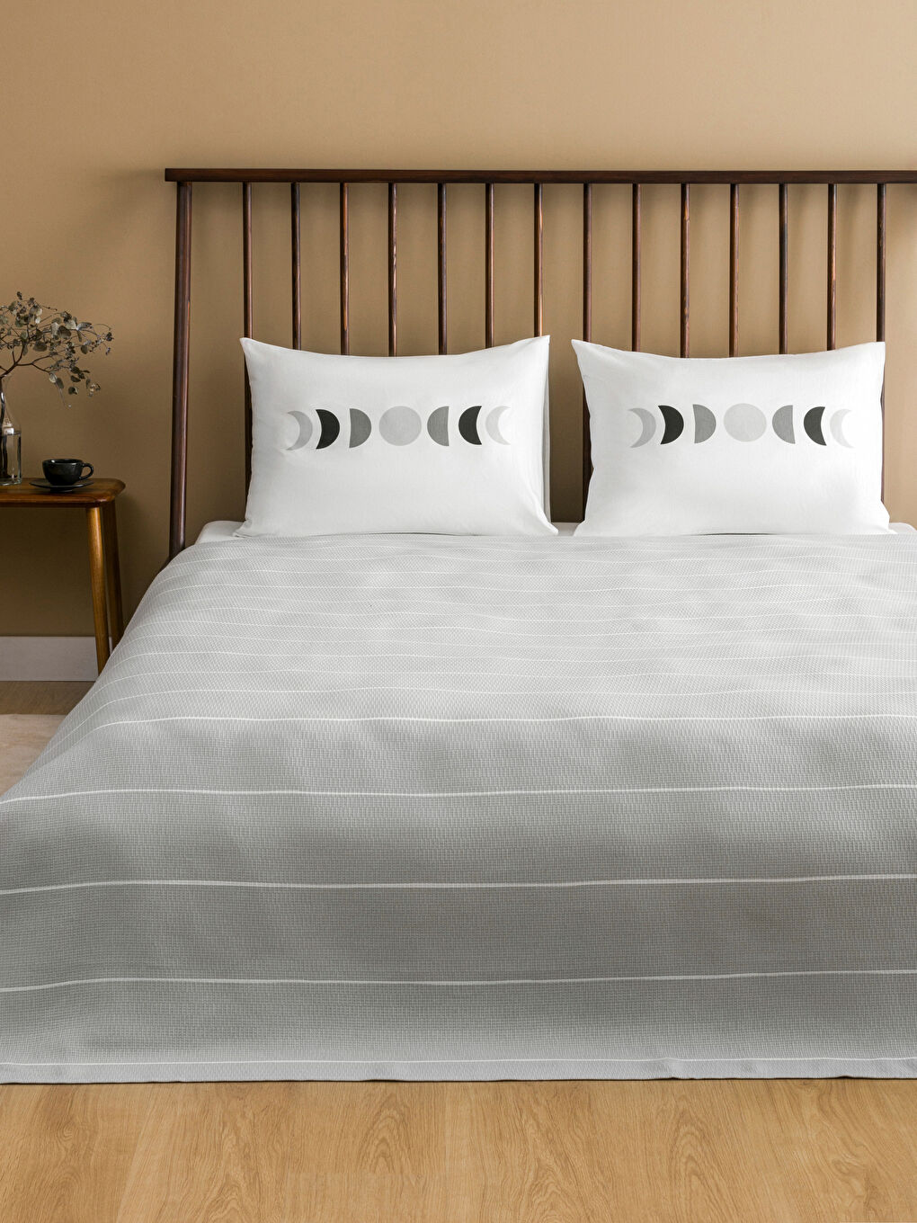 Karışık Çizgi Desenli Pamuklu Çift Kişilik Pike Seti