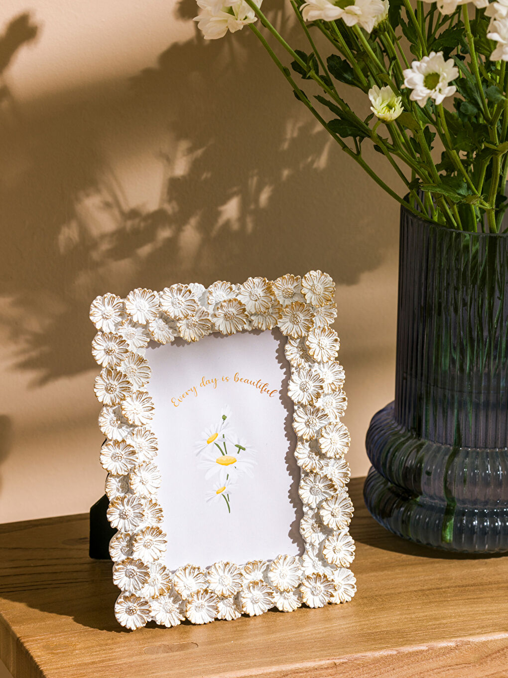 LCW HOME Sari Çiçek Desenli Fotoğraf Çerçevesi 20 cm
