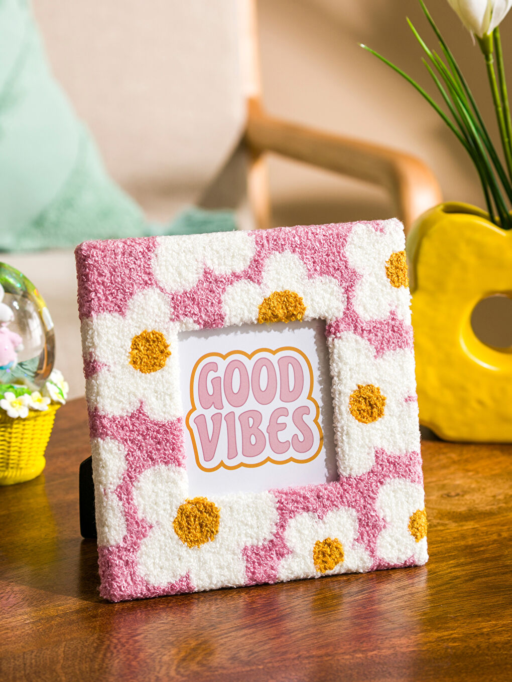 ყვავილების ნაბეჭდი მდგომი ფოტოს ჩარჩო 18 სმ