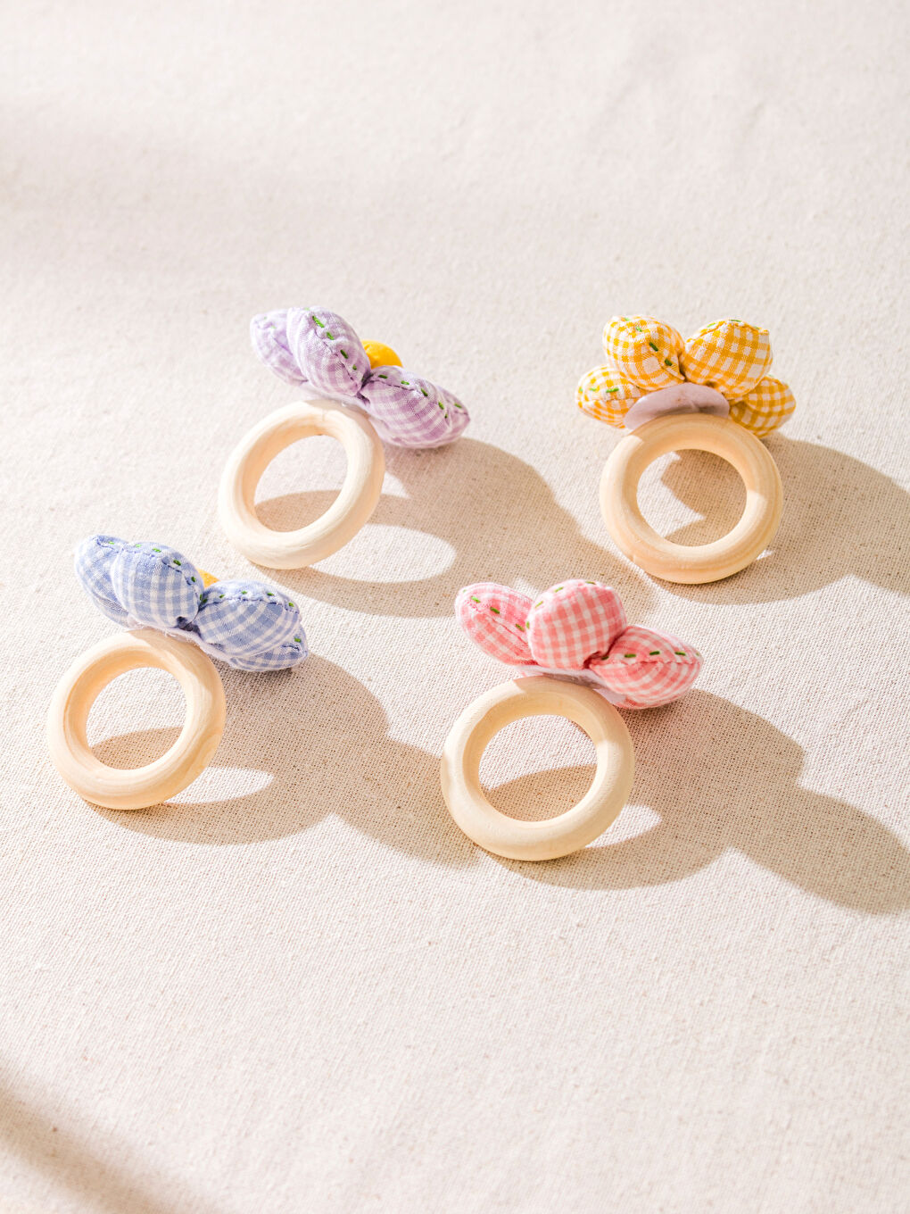 Flower-Shaped Napkin Ring Set of 4 -S5EE30Z8-FWA