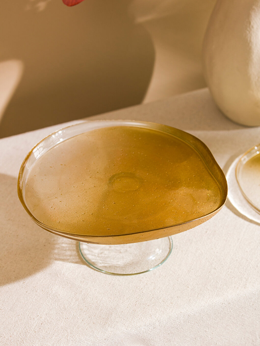 Renksiz Ayaklı Cam Sunum Tabağı 21 cm