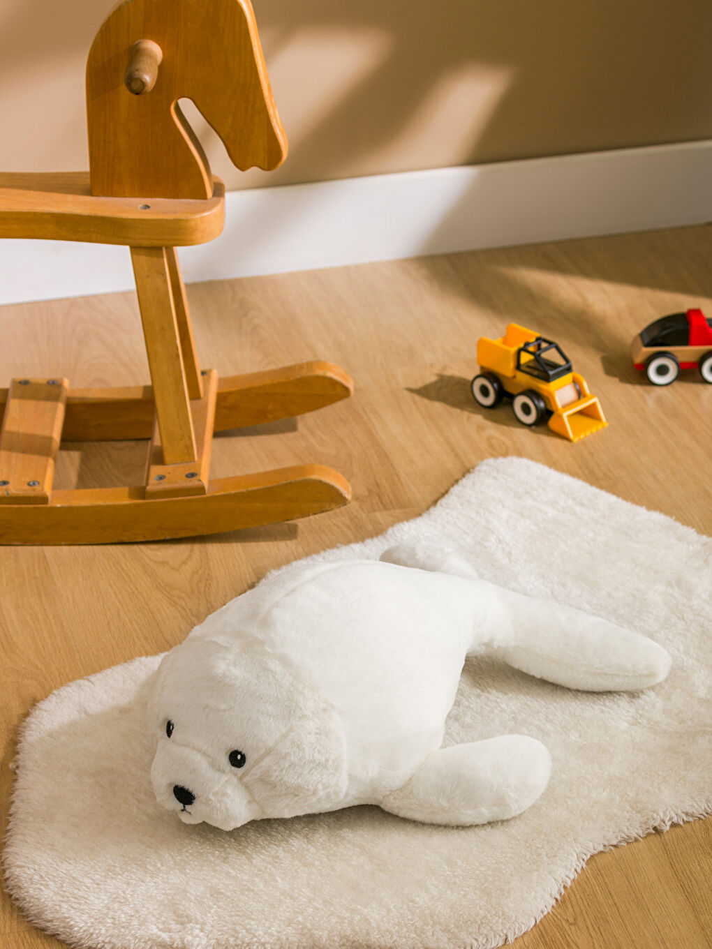LCW HOME Bej Fok Figürlü Dolgulu Pelüş Bebek Kırlent 50 Cm