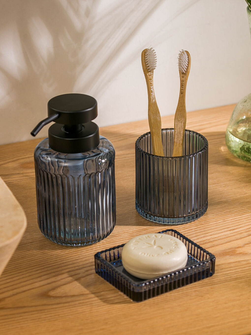 3-Piece Glass Bathroom Set -S5G733Z8-CSN