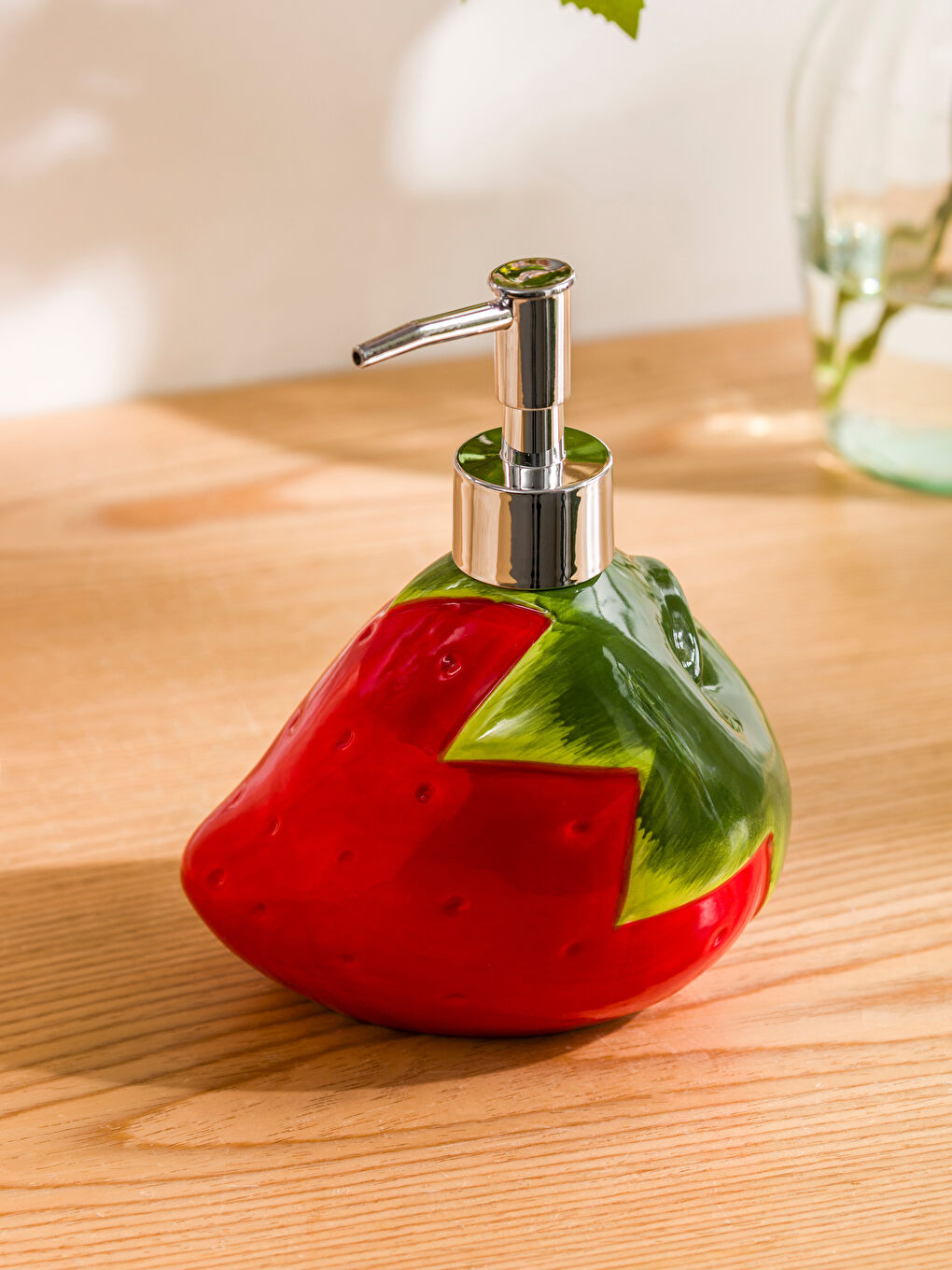 Strawberry Figured Ceramic Liquid Soap Dispenser -S5G736Z8-K90