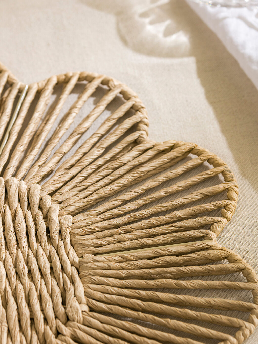 Bej Çiçek Desenli Hasır Supla 33 cm-1