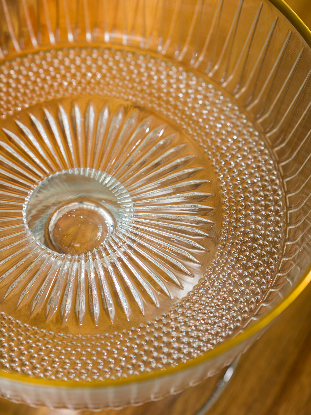 Renksiz Cam Ayaklı Sunumluk 16 cm-2