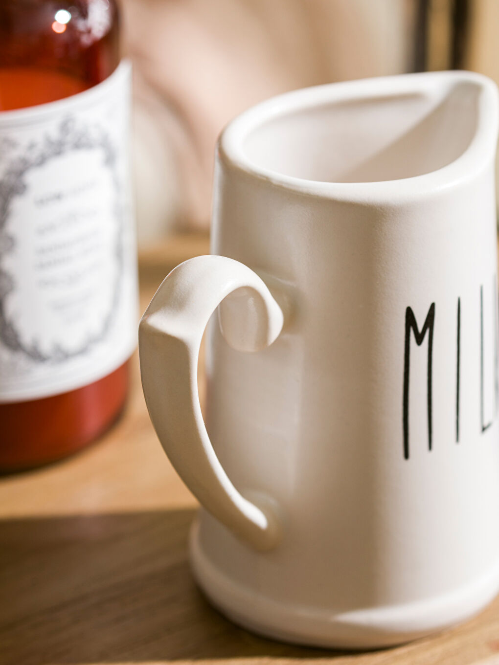 Siyah Baskılı Seramik Sütlük-2