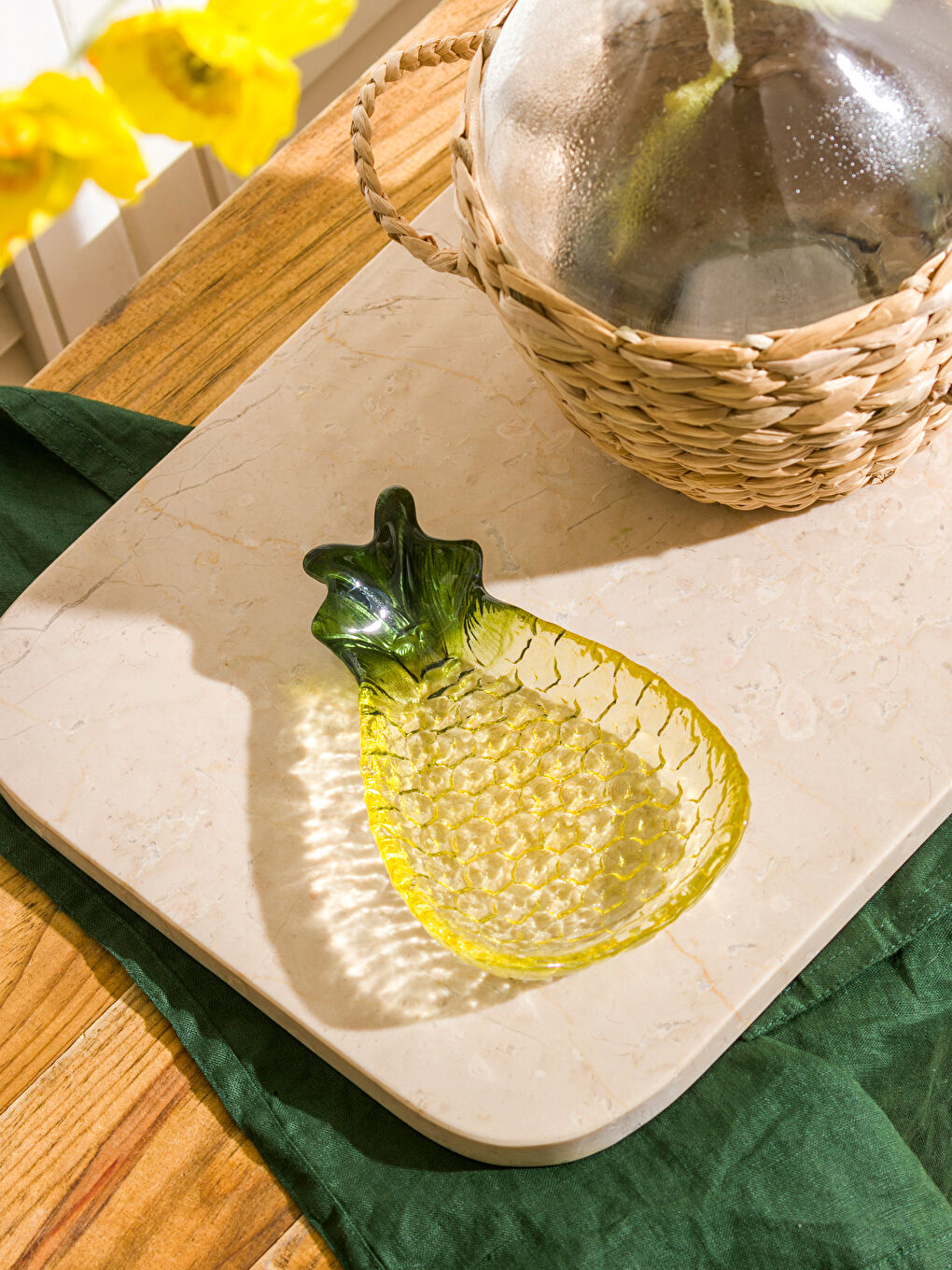 Sarı Ananas Figürlü Cam Çerezlik 16 cm