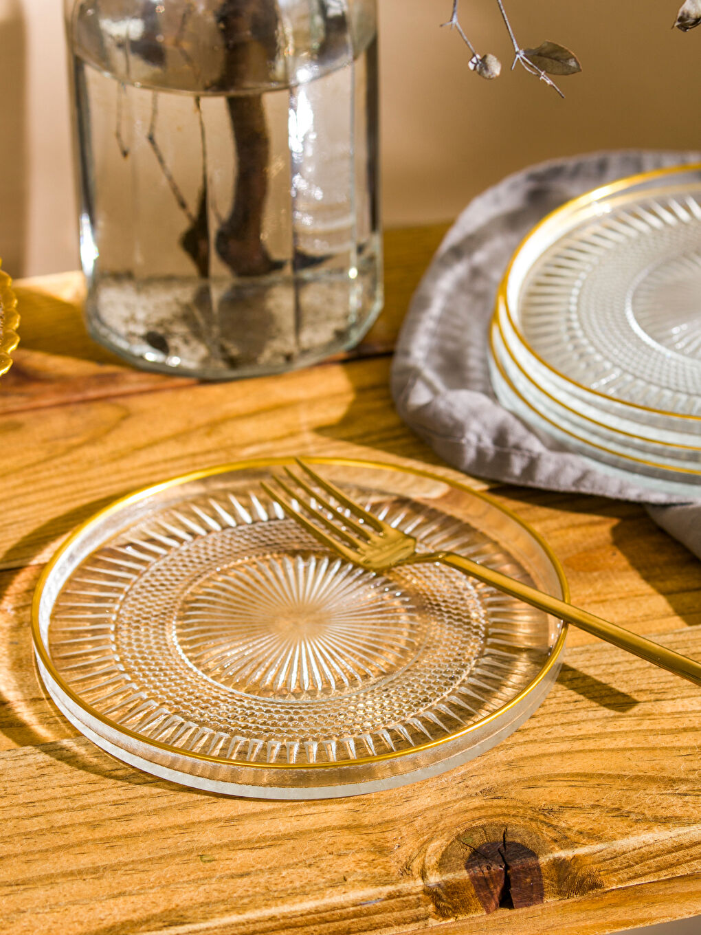 Patterned Glass Cake Plate Set of 4 -S5HJ25Z8-Q57