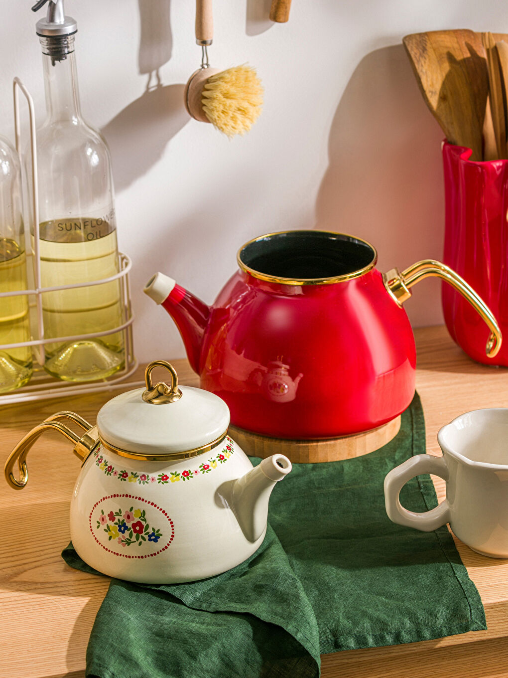 Karışık Çiçek Baskılı Emaye Çaydanlık-1