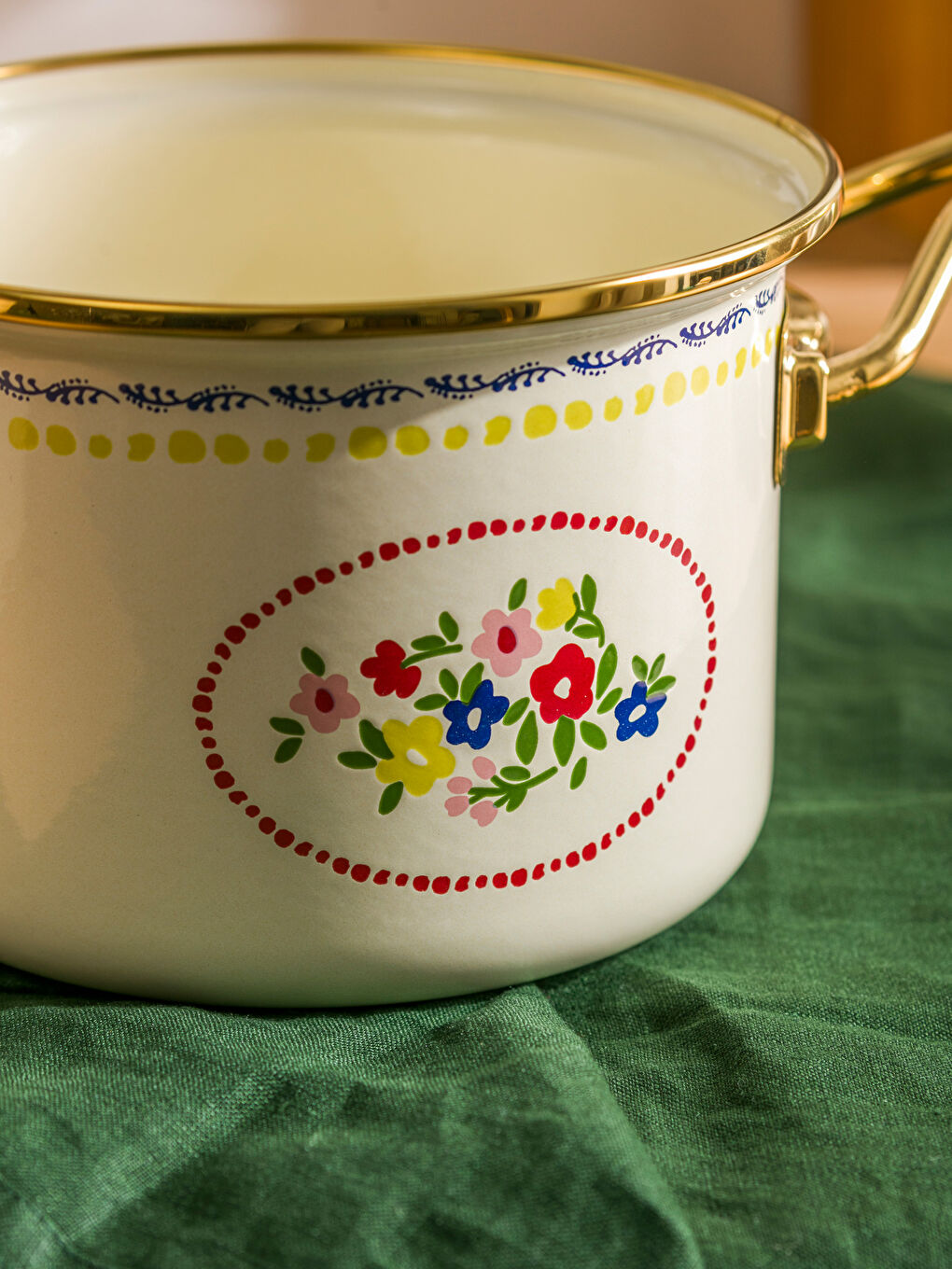 Karışık Çiçek Baskılı Emaye Sütlük 14 cm-1