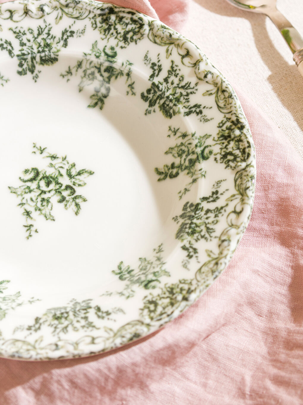 Yeşil Çiçek Baskılı Porselen Çukur Tabak 20 cm-2