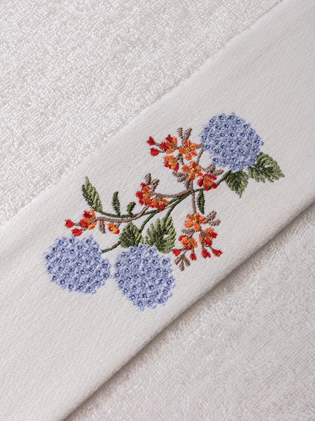 Embroidered Floral Cotton Hand Towel 50x80 cm -S5HT80Z8-EEW