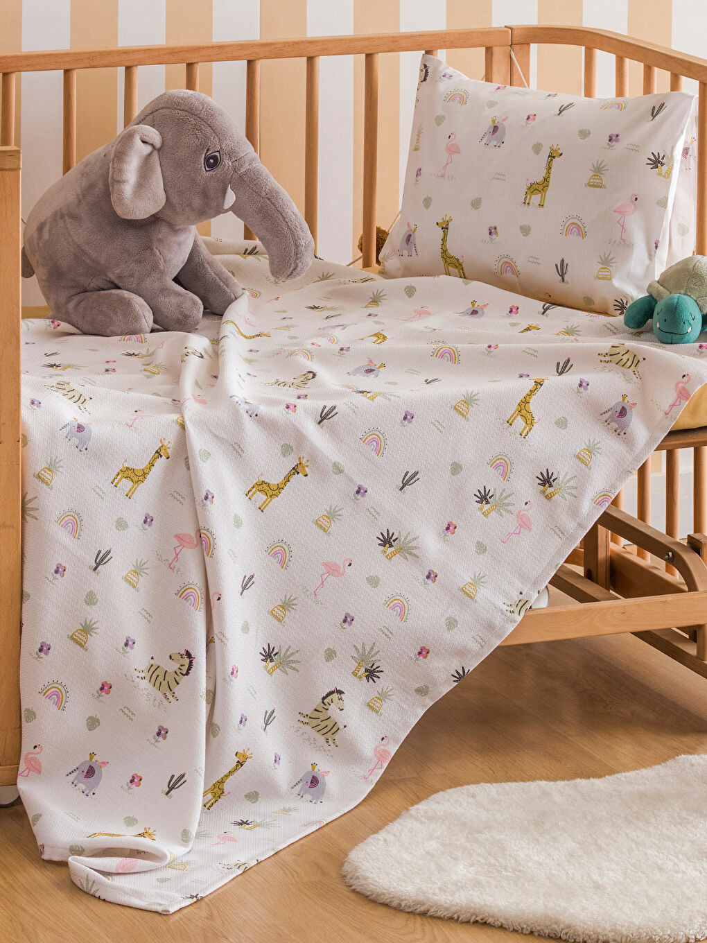 Karışık Baskılı Bebek Pike Takımı