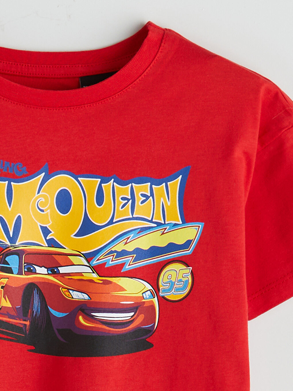Kırmızı Arabalar Baskılı Erkek Çocuk Pijama Üst-1
