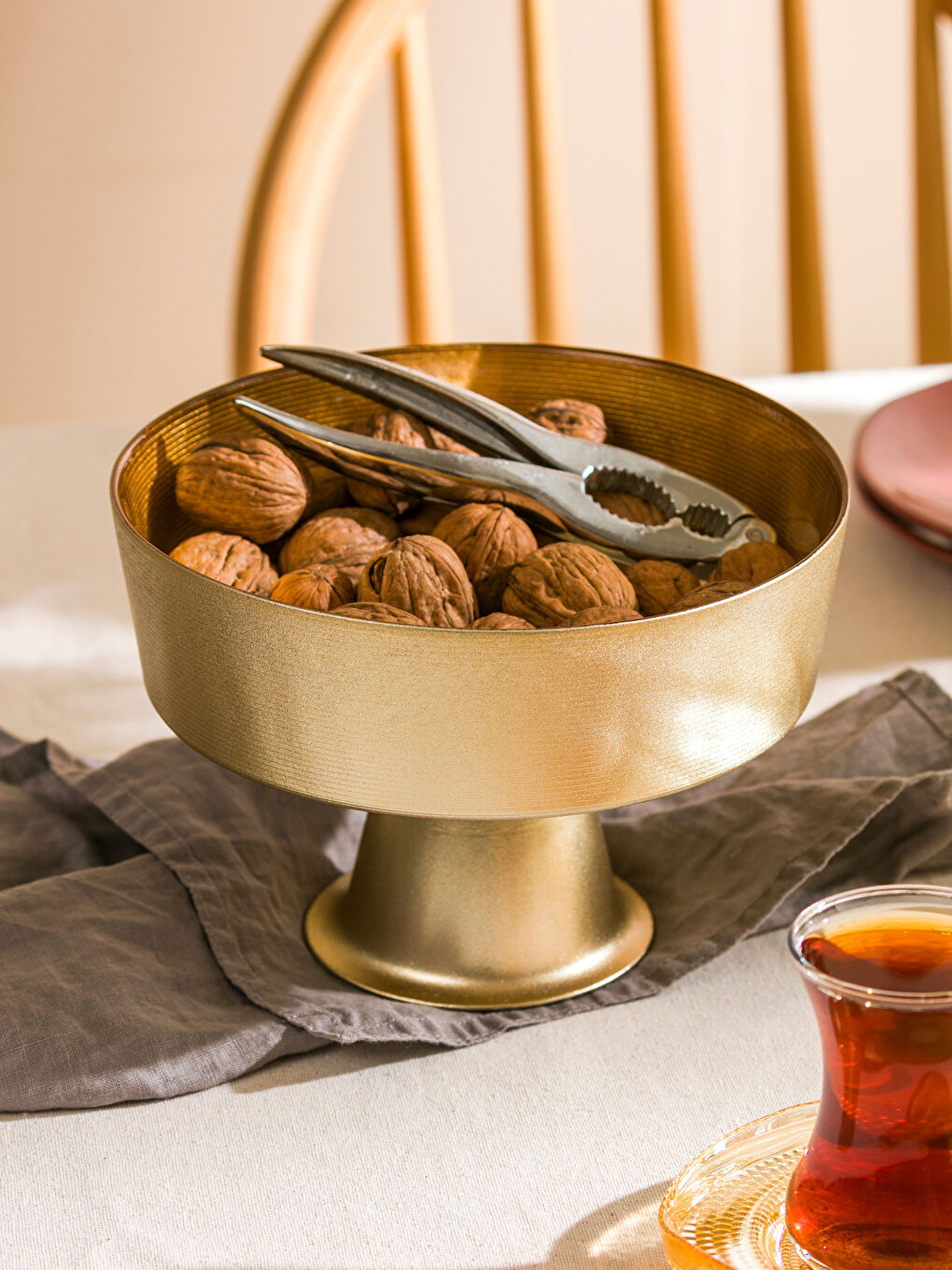 შუშის ფეხიანი ტორტის სტენდი 21 სმ